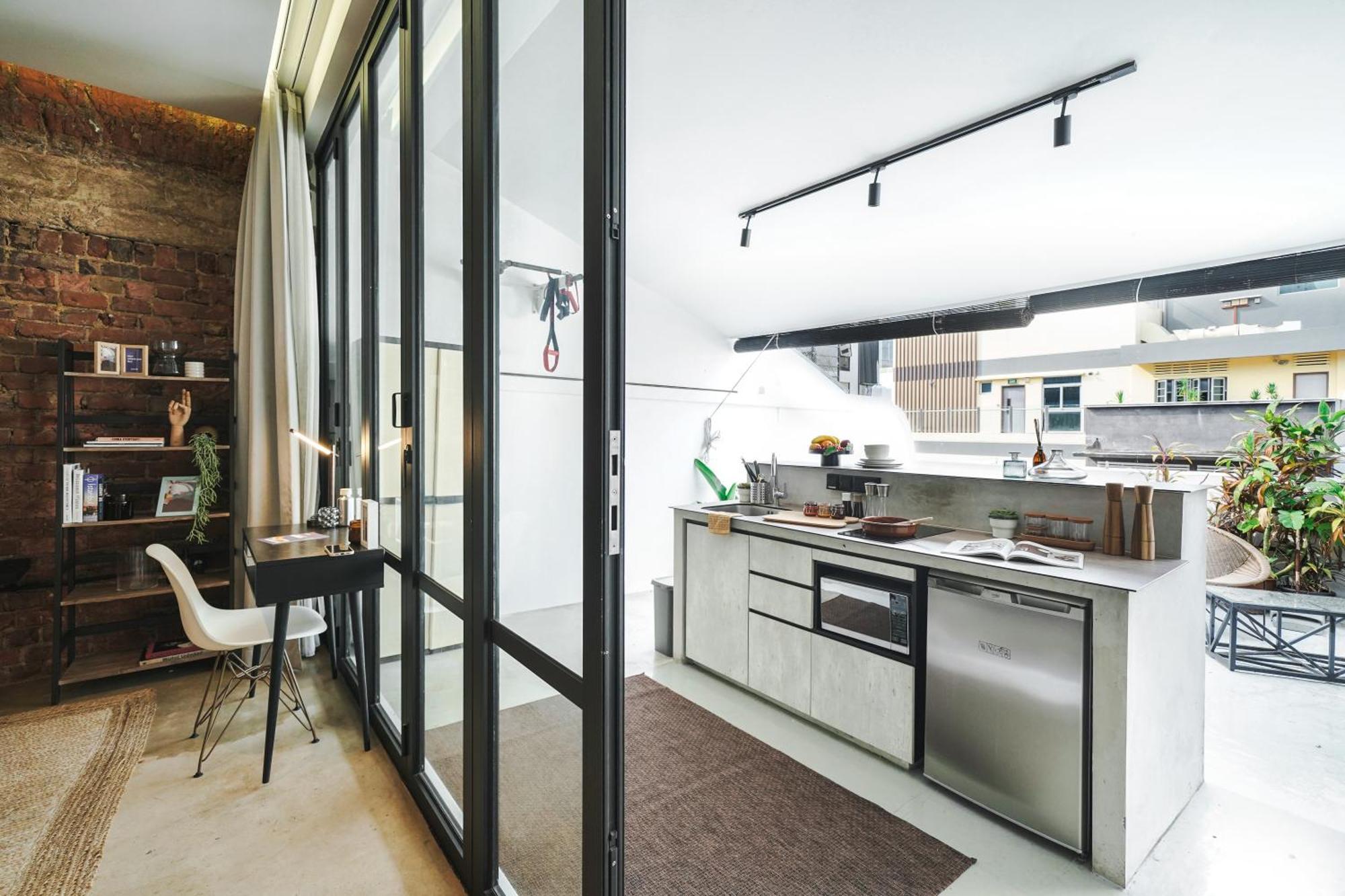 Base Residences: Hong Kong Street Apartment Singapore
