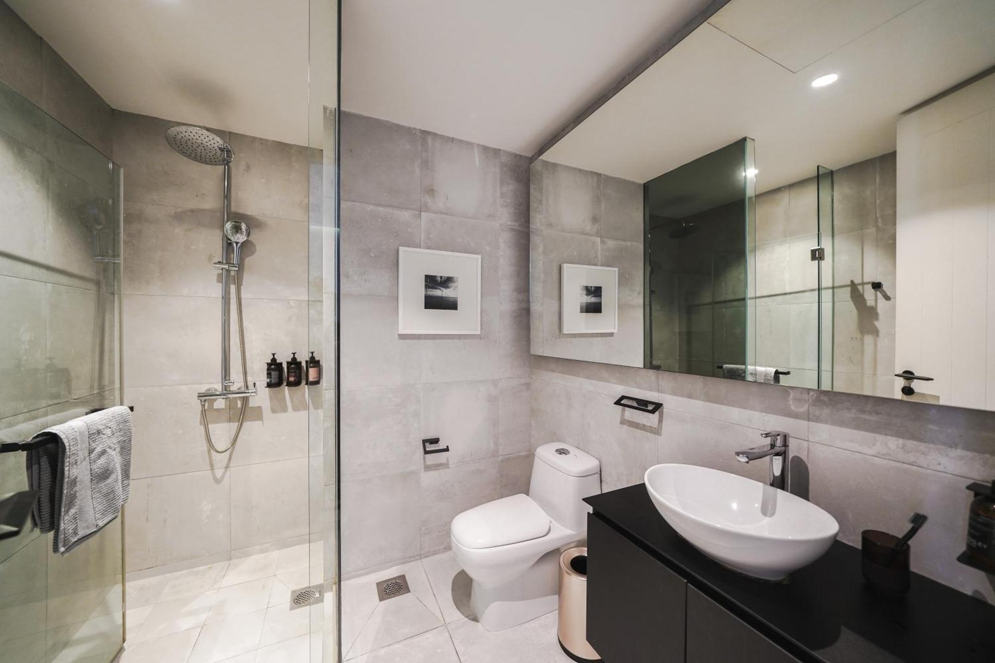 Base Residences: Hong Kong Street Apartment Singapore