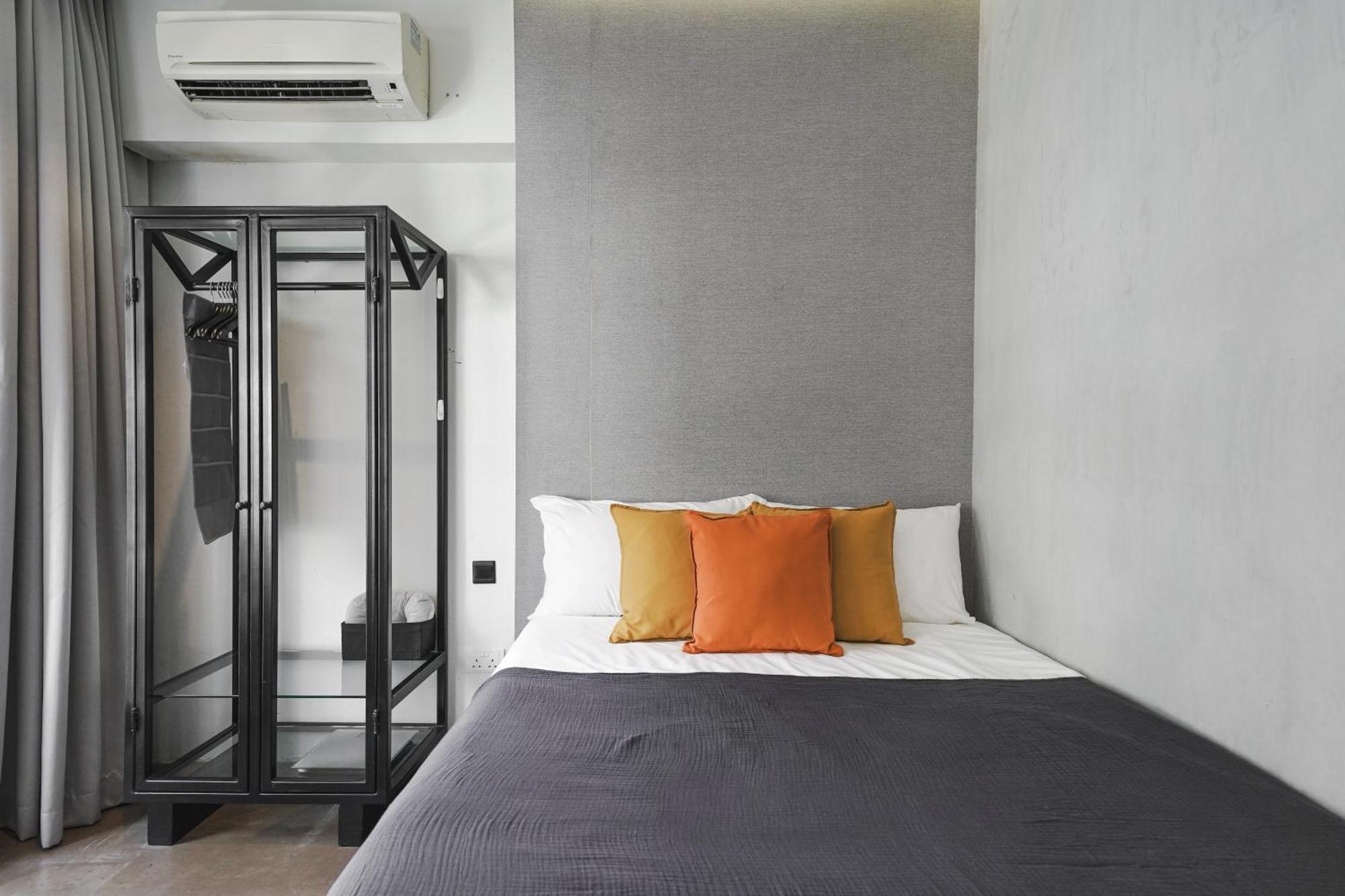 Base Residences: Hong Kong Street *