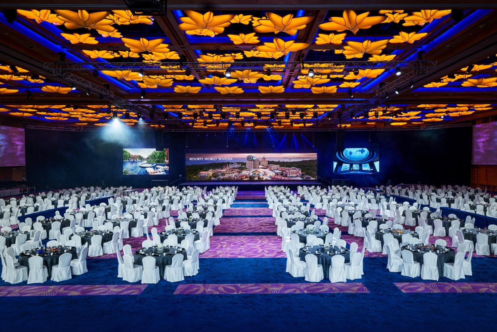 Resort World Sentosa - Equarius 5*