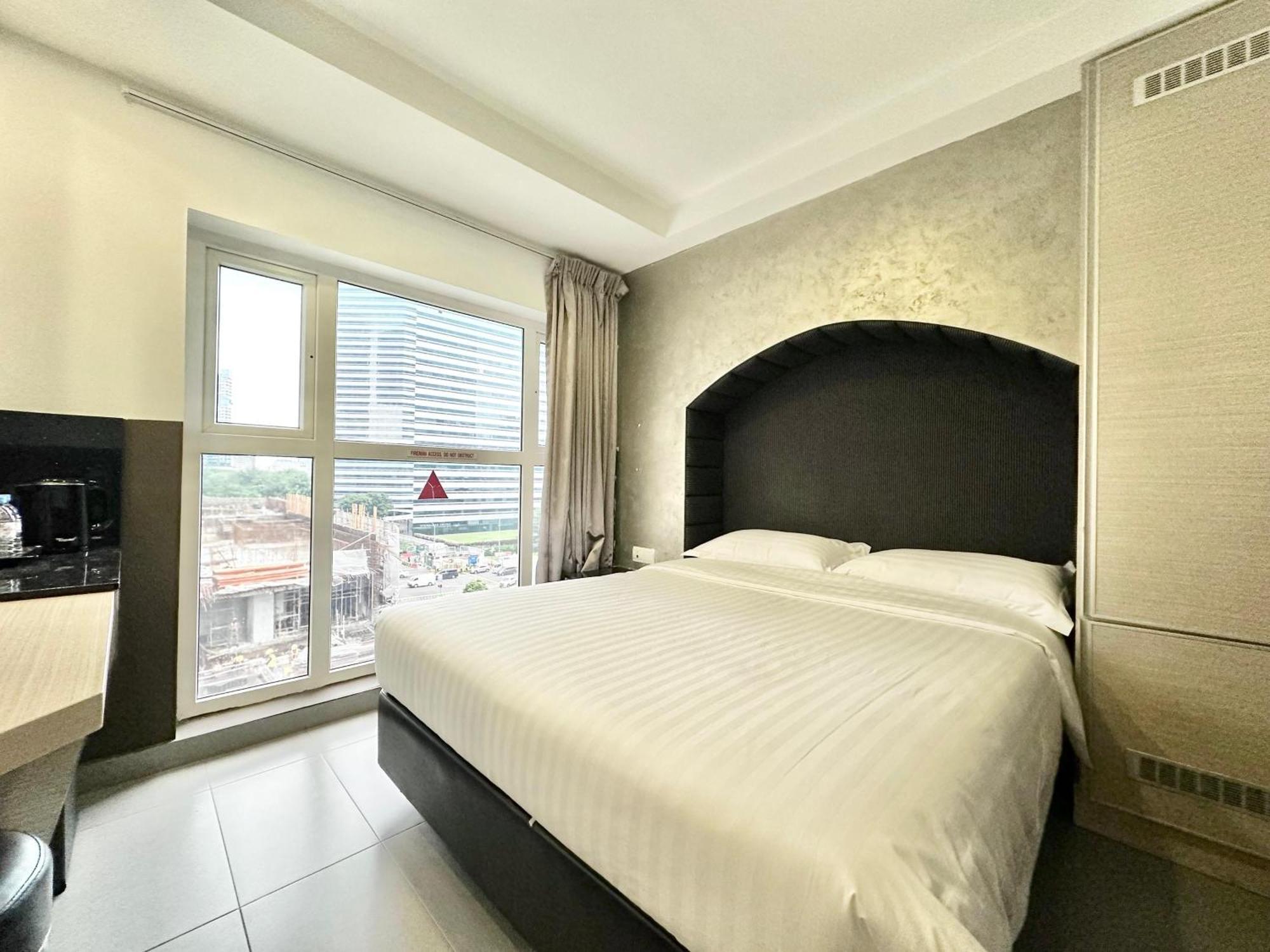 Hotel Lion Peak Bugis Singapore
