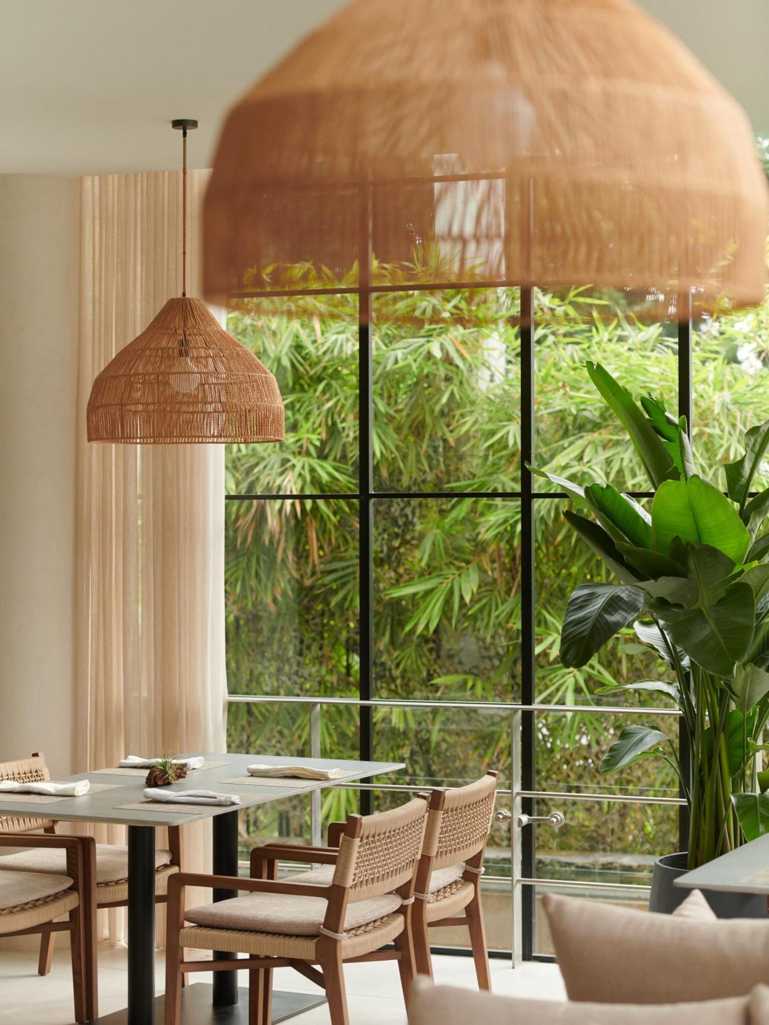 Amara Sanctuary Sentosa Resort 5*