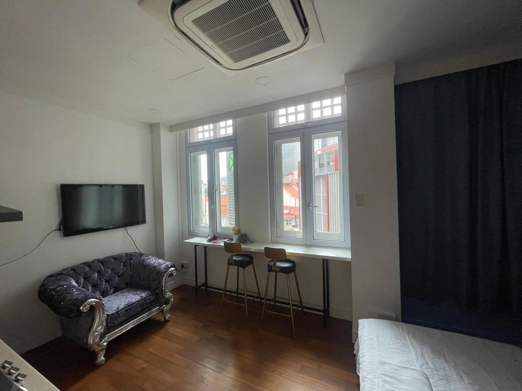 36 Club St Apartment