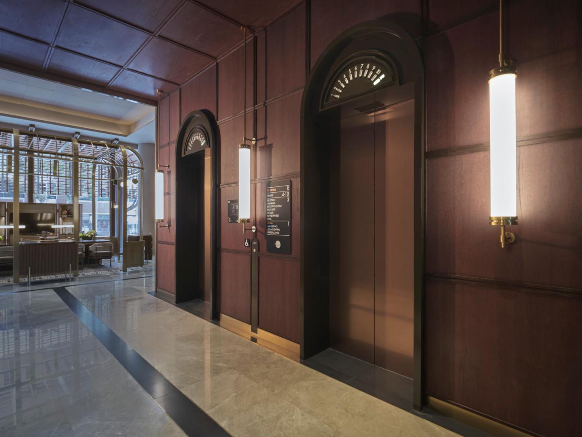 Pullman Hill Street 5*