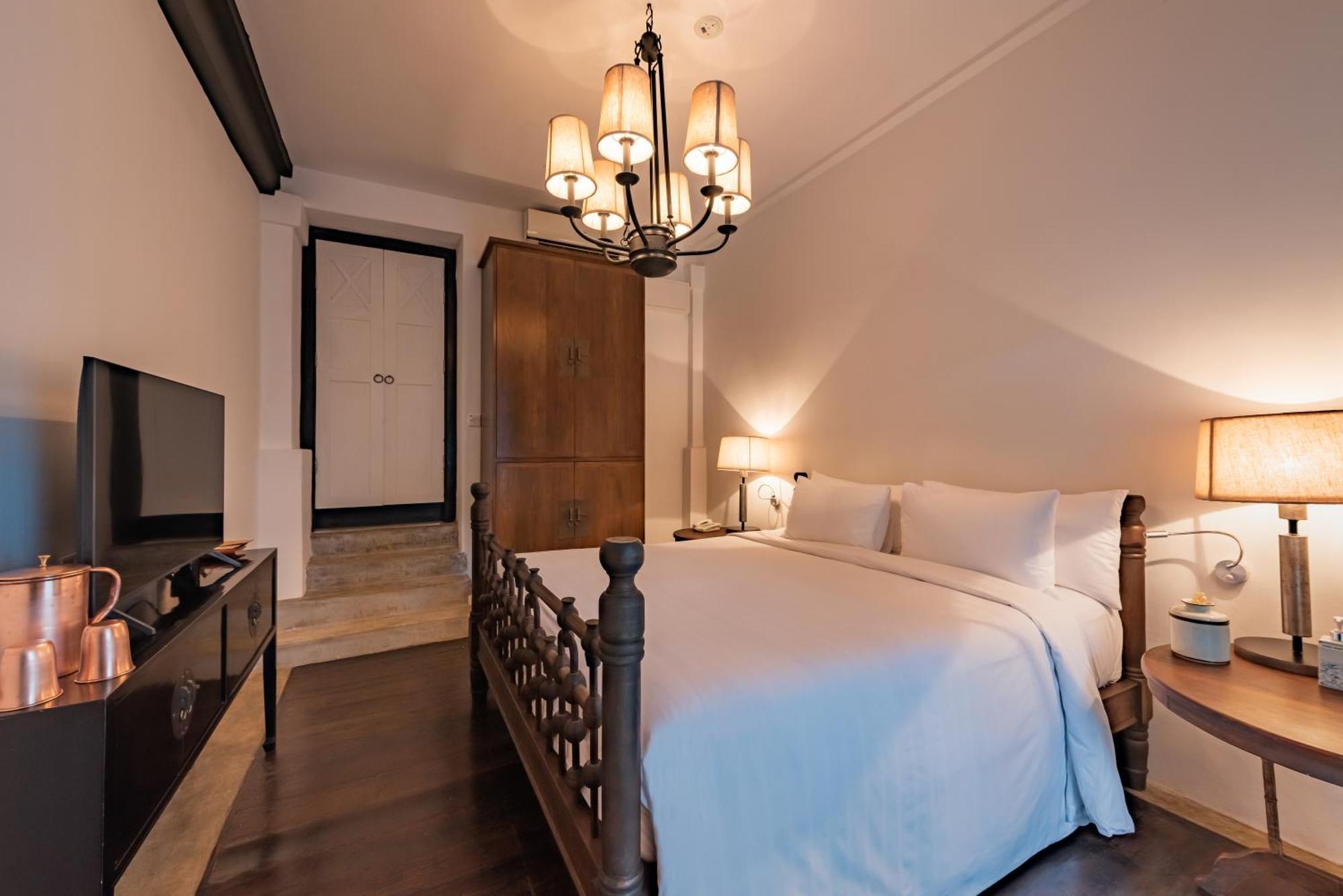 Labrador (adults Only) 5* Singapore