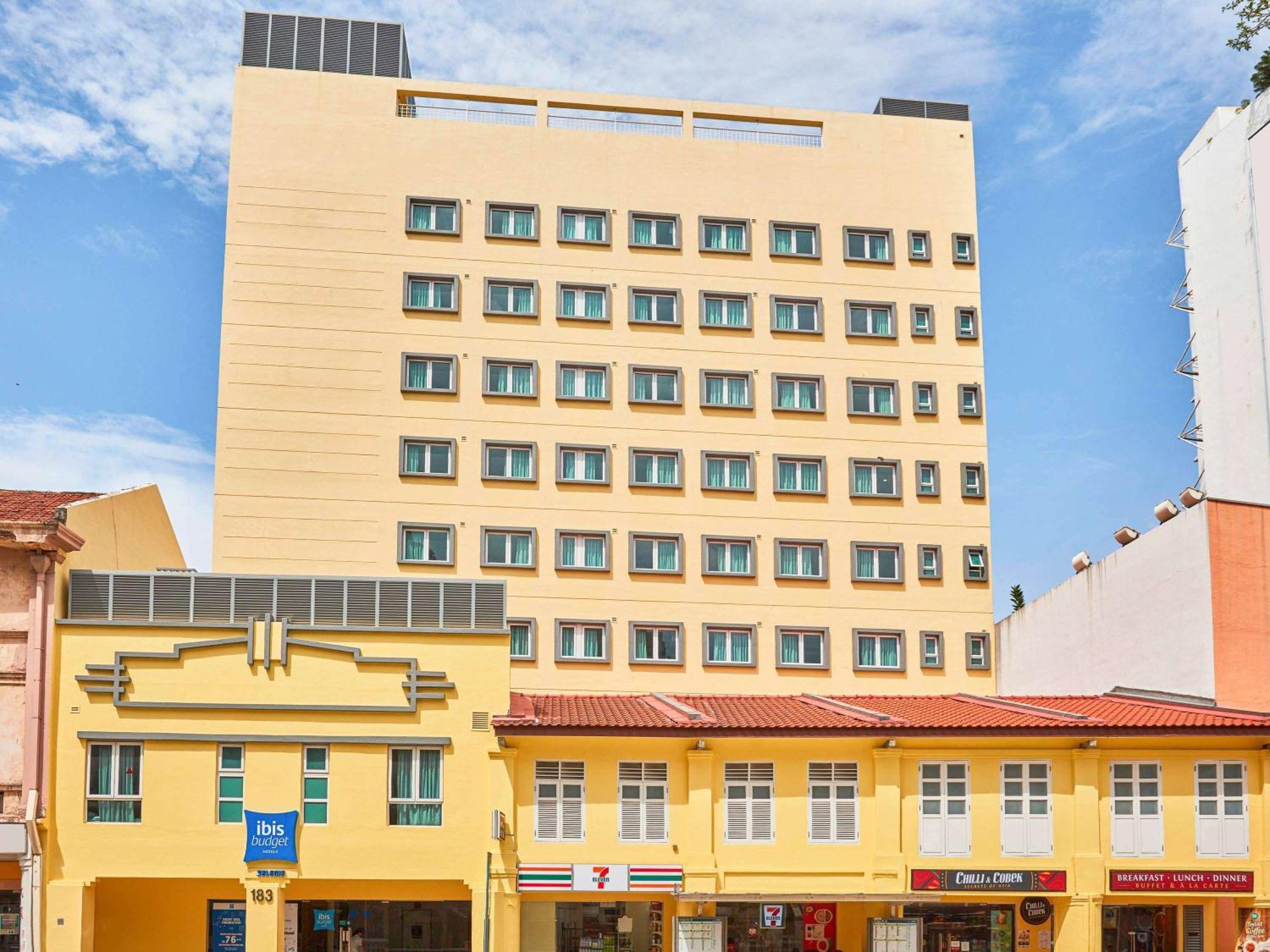 Ibis Budget Selegie Hotel 3*
