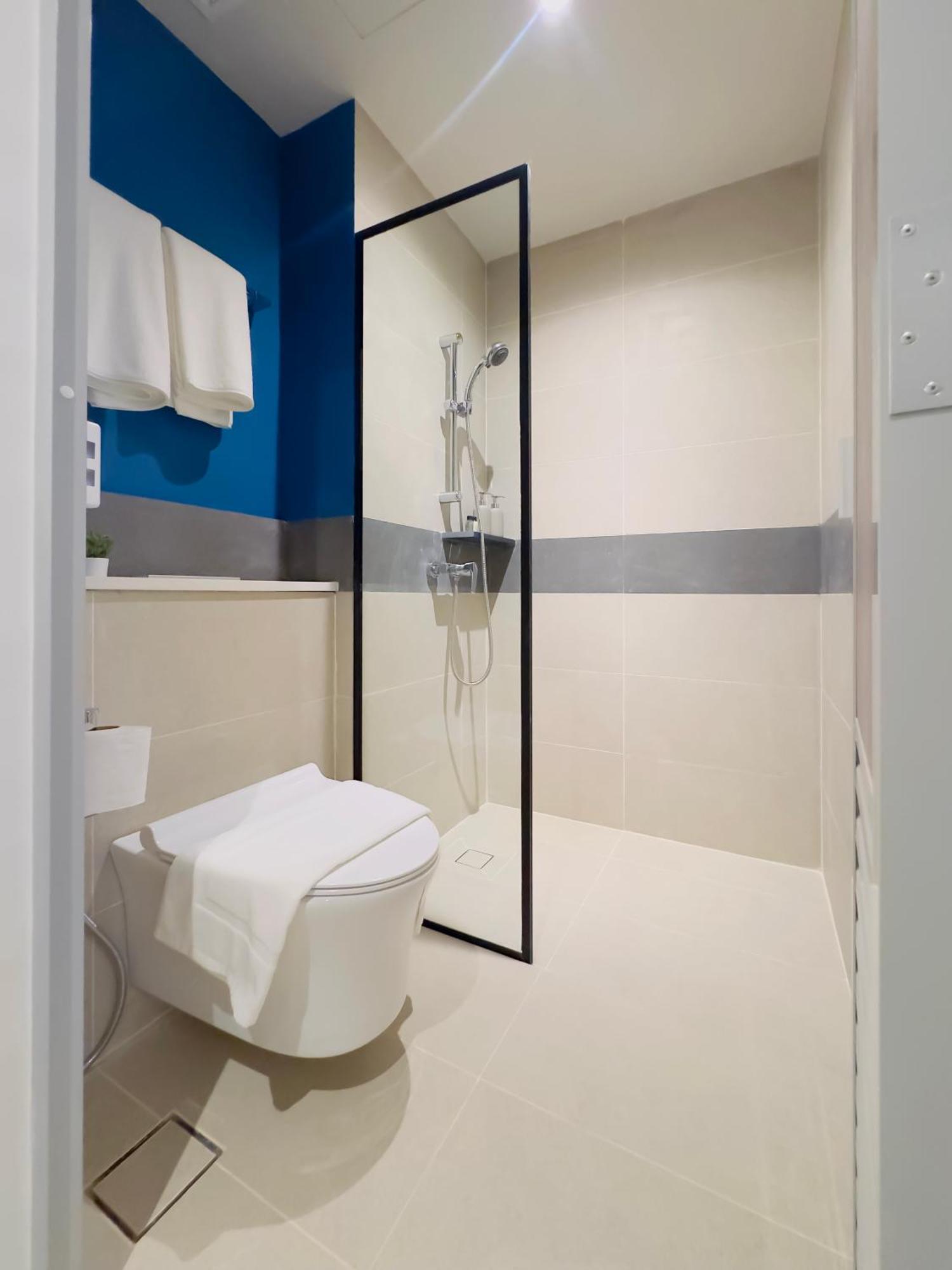 Coliwoo Pasir Panjang - Coliving Singapore