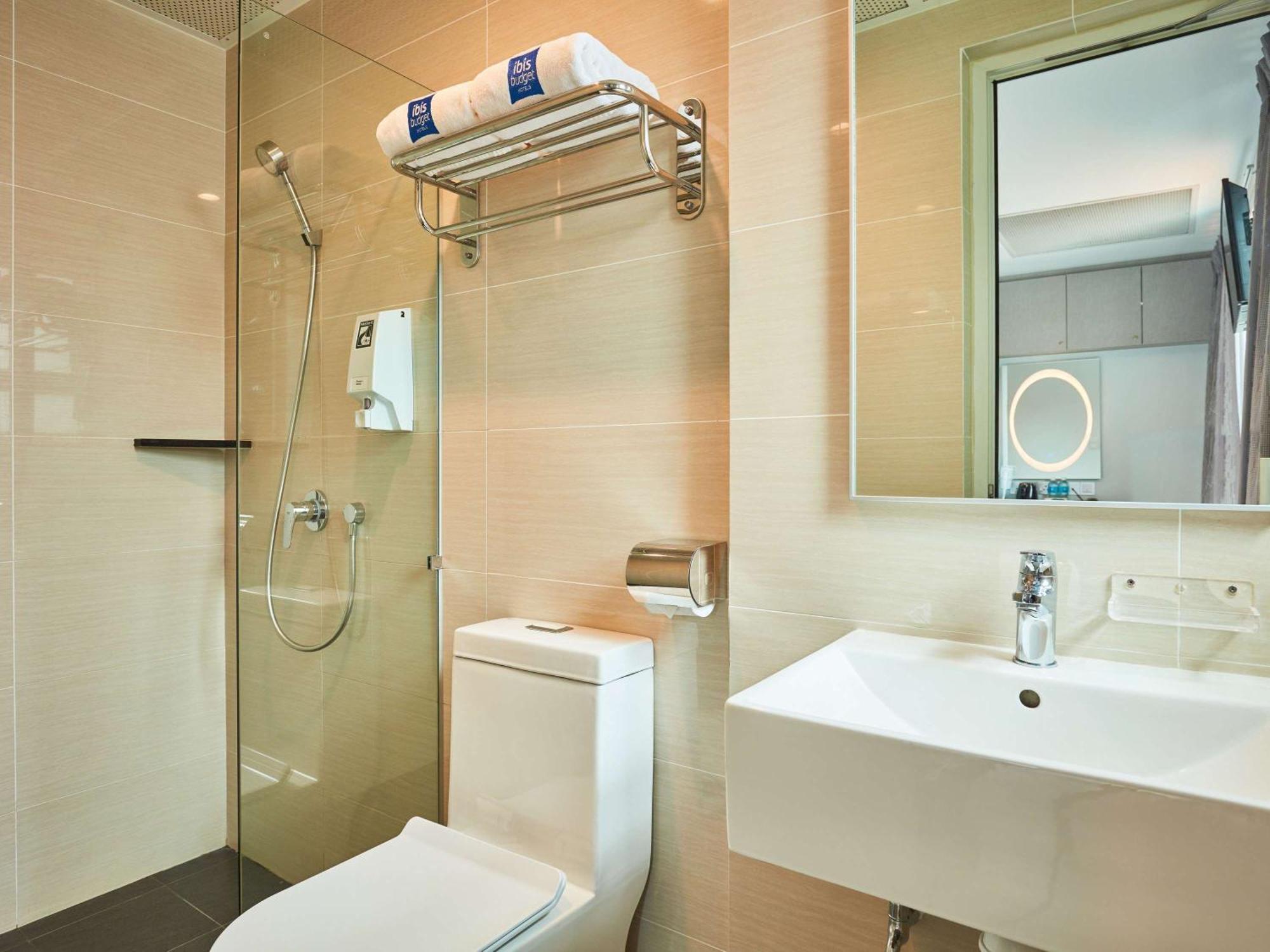 Ibis Budget Selegie Hotel Singapore