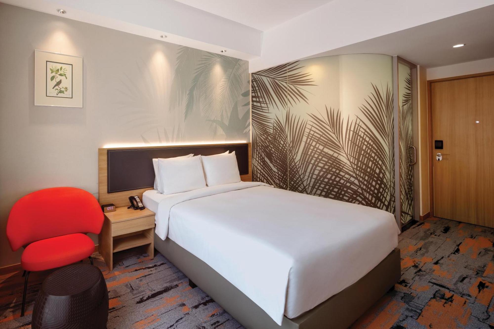 Express Orchard Road By Ihg Hotel 4*
