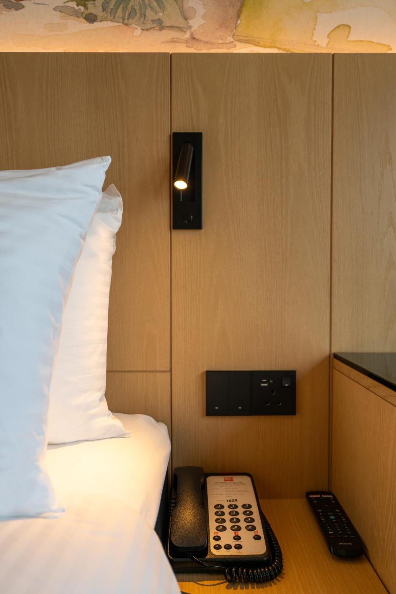 Ibis On Bencoolen - Newly Renovated 4* Singapore