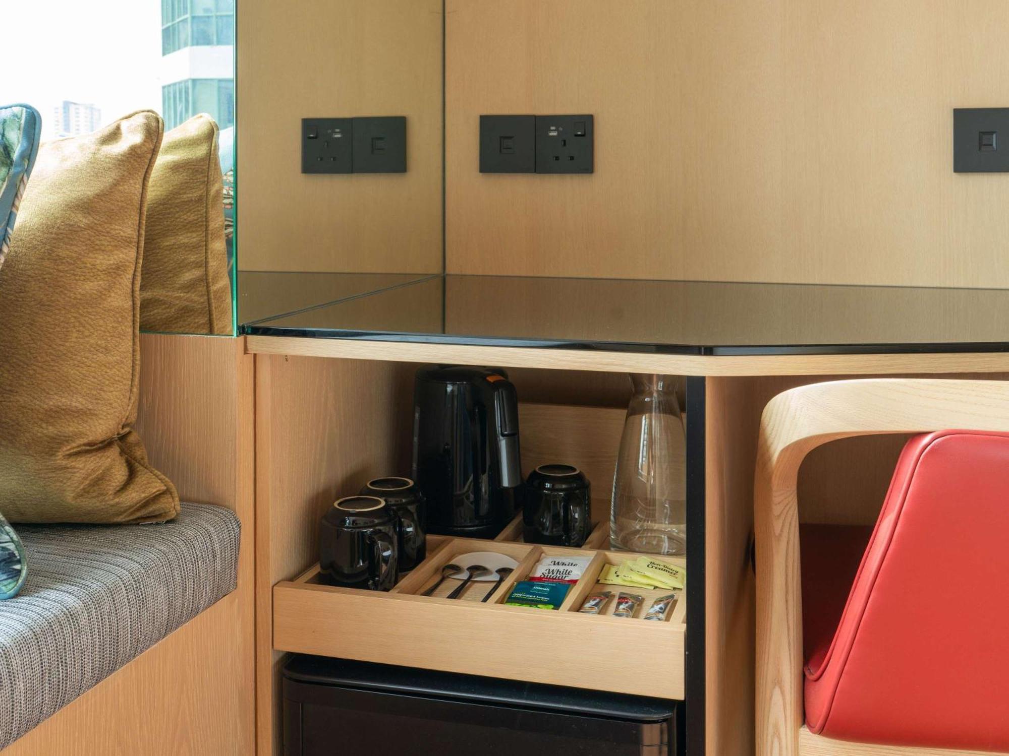 Ibis On Bencoolen - Newly Renovated