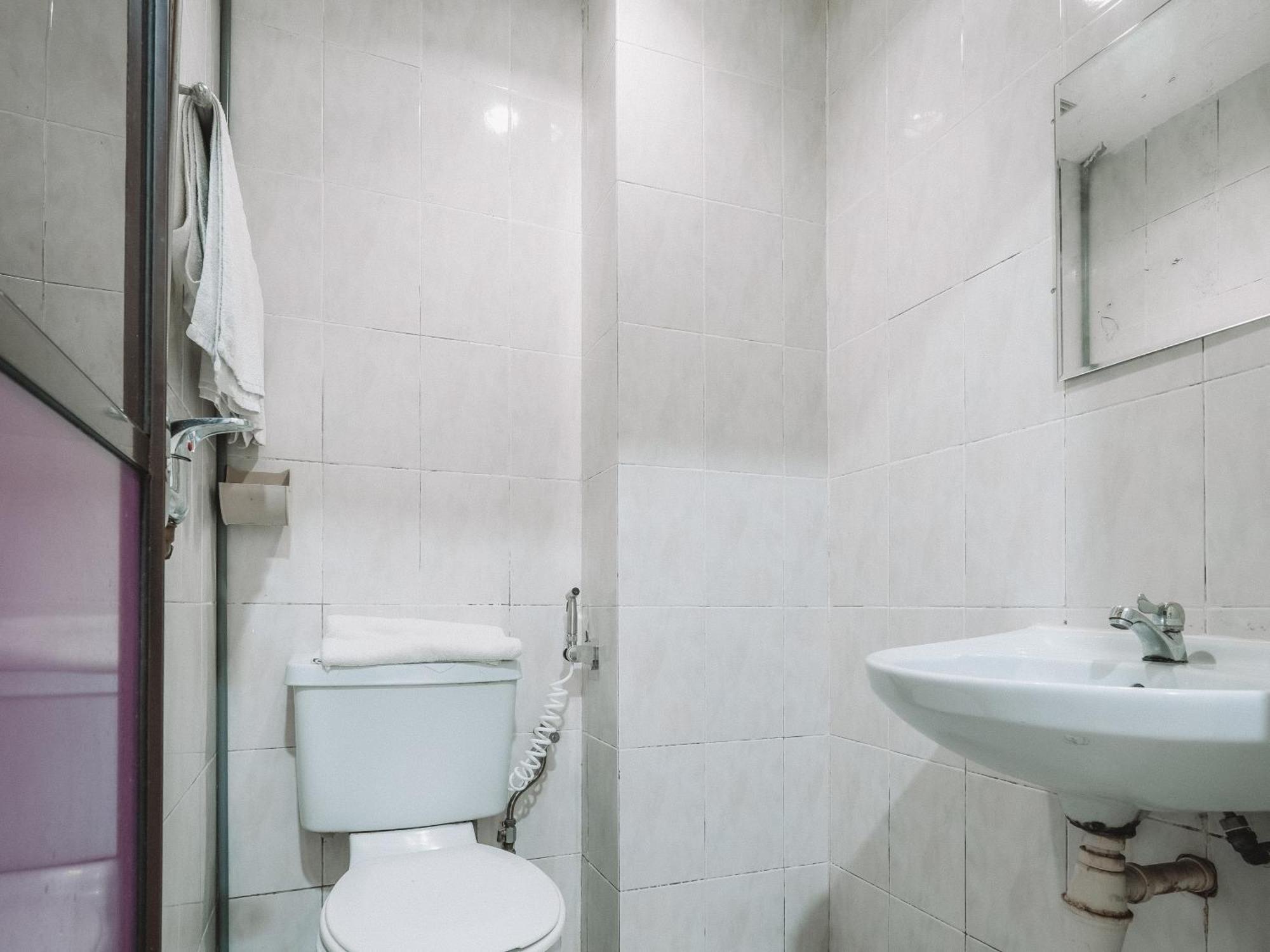 A Hotel Desker, Stay From 10Pm To 9Am 3* Singapore