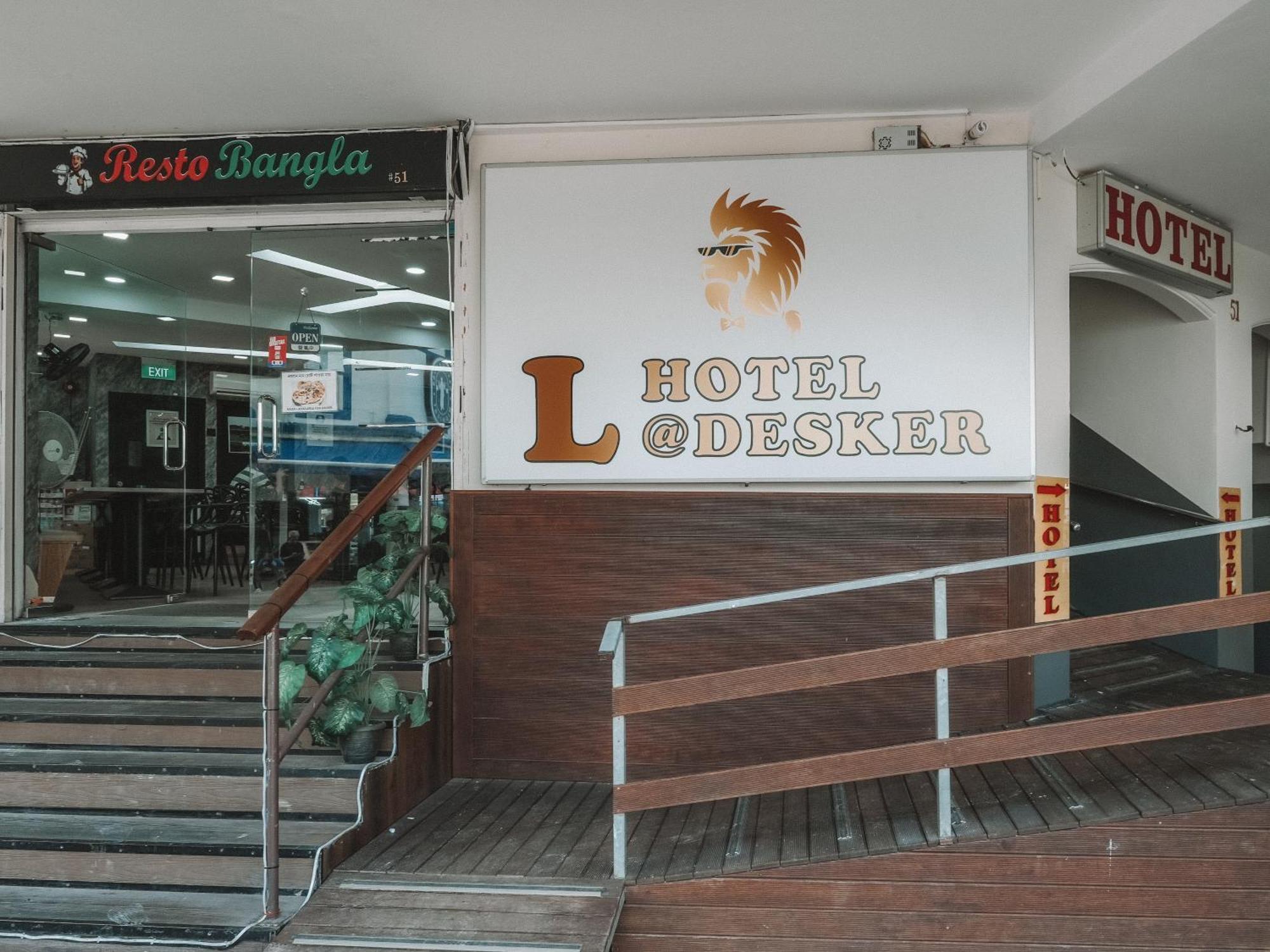 A Hotel Desker, Stay From 10Pm To 9Am 3*