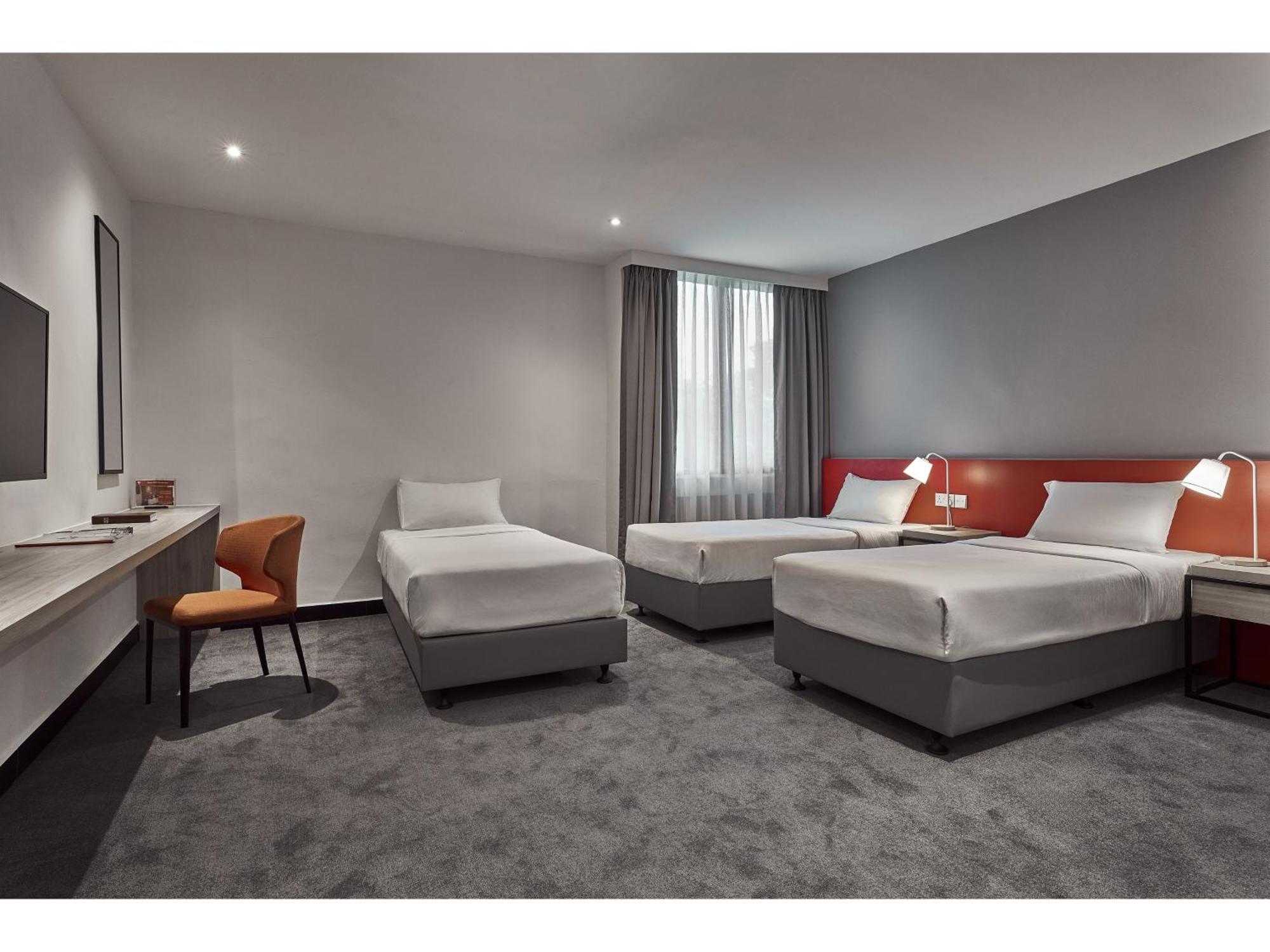 Metropolitan Ymca 4*
