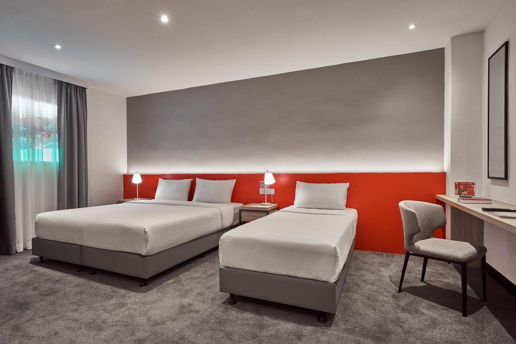 Metropolitan Ymca Hotel 4*