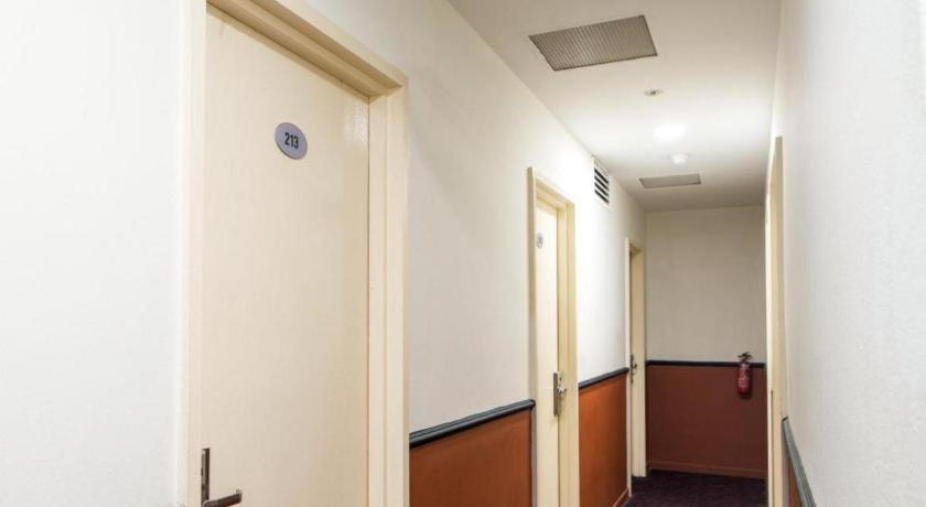 Hotel Meriton 2*