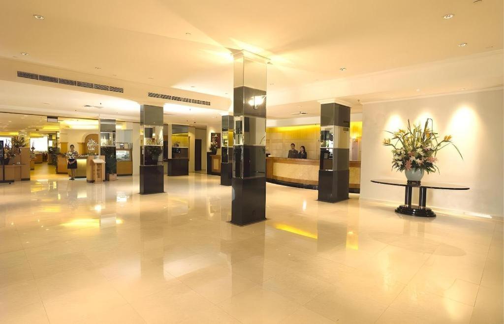 Miramar Hotel 4*