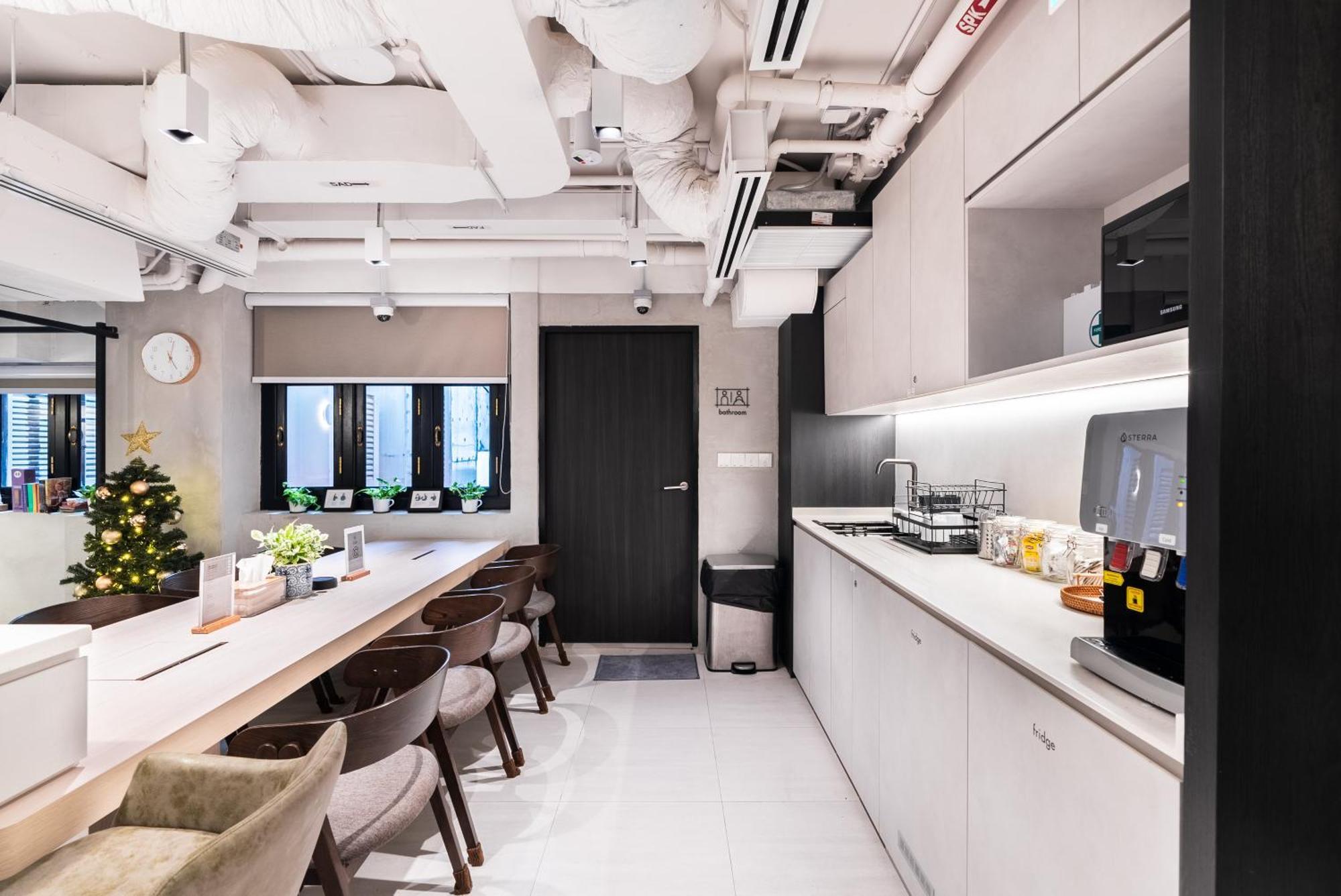 Jyu Capsule Hostel