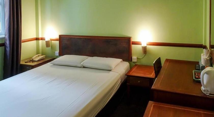 Hotel Four Chain View