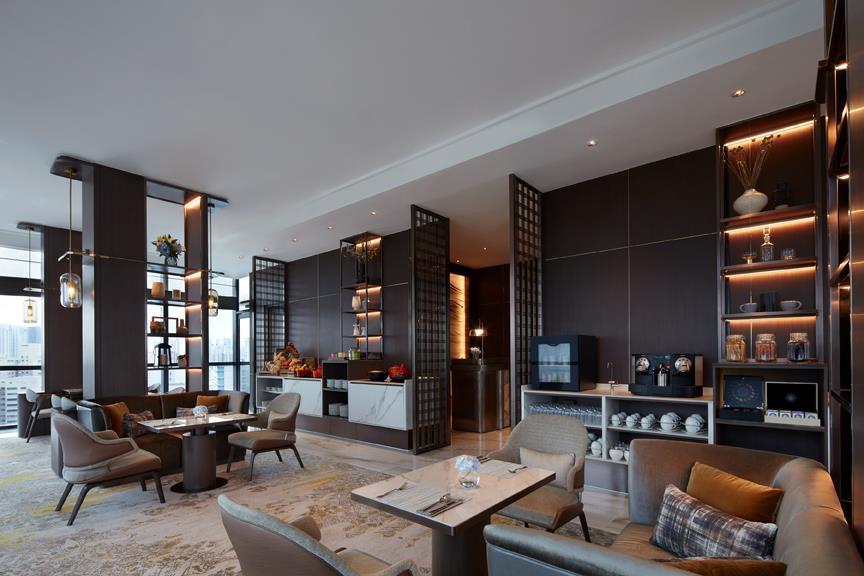 Momentus Alexandra Hotel *