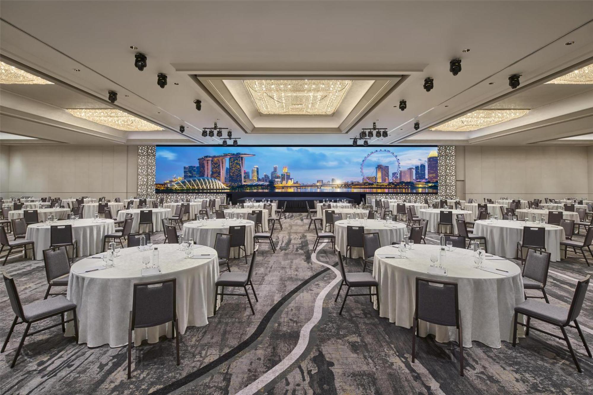 Hilton Orchard 5*