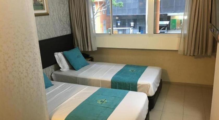 85 Garden Hotel