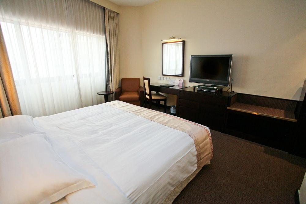 Royal Queens Hotel