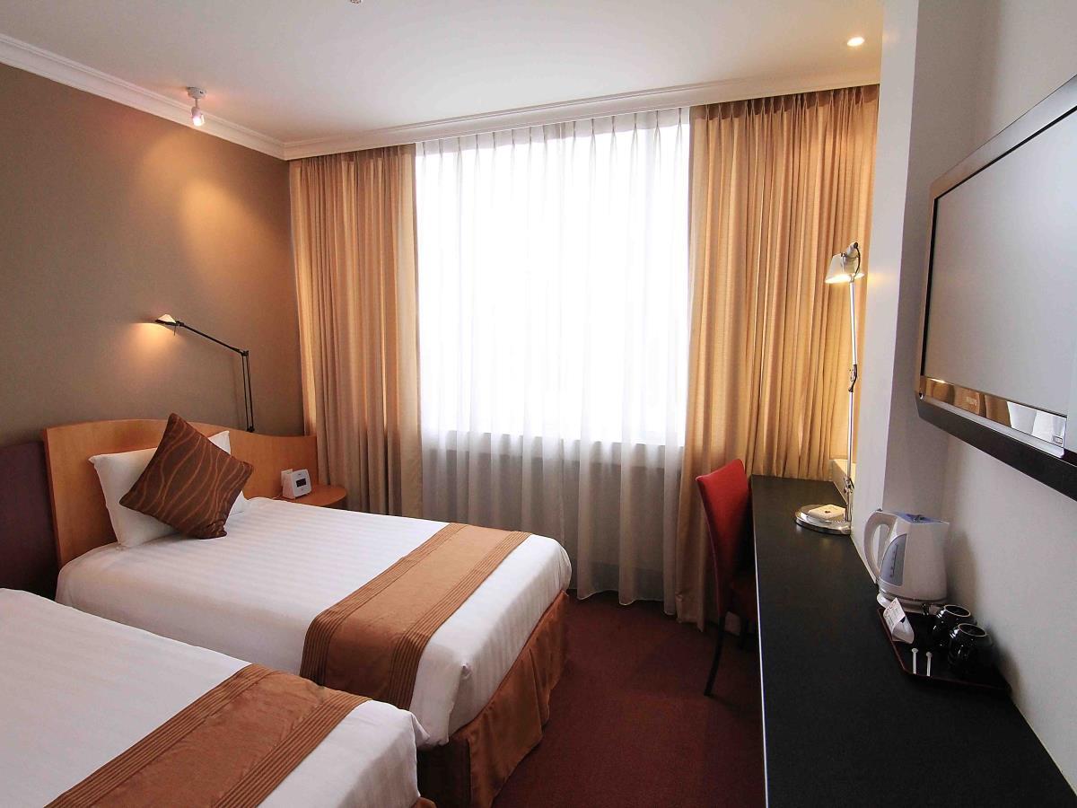 Metropolitan Ymca 4*