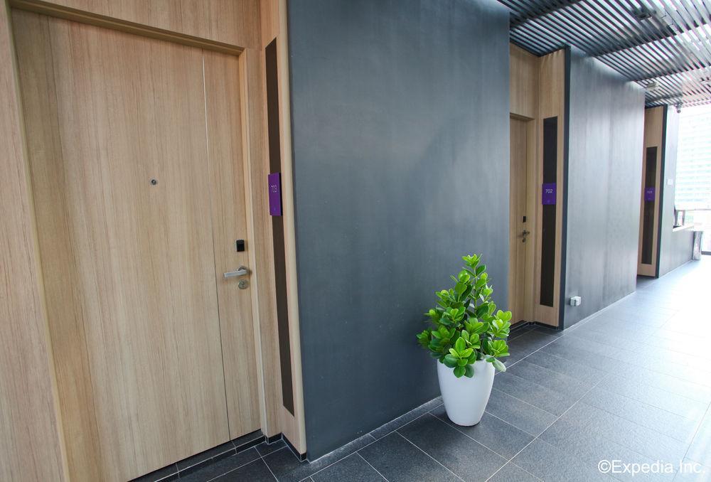 Aqueen Kitchener Hotel Singapore