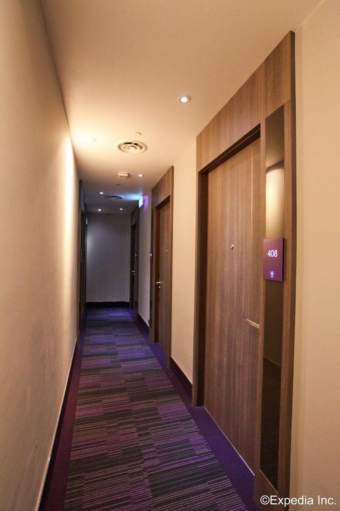 Aqueen Kitchener Hotel 3*