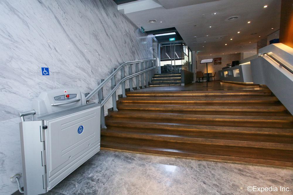Aqueen Kitchener Hotel Singapore