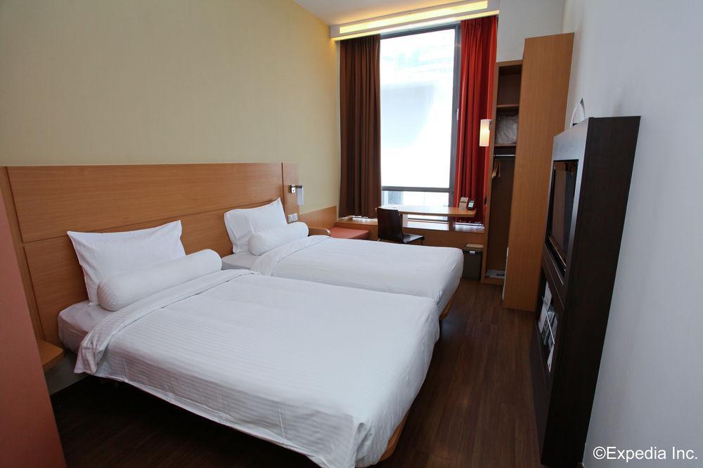 Ibis Novena Hotel 3*