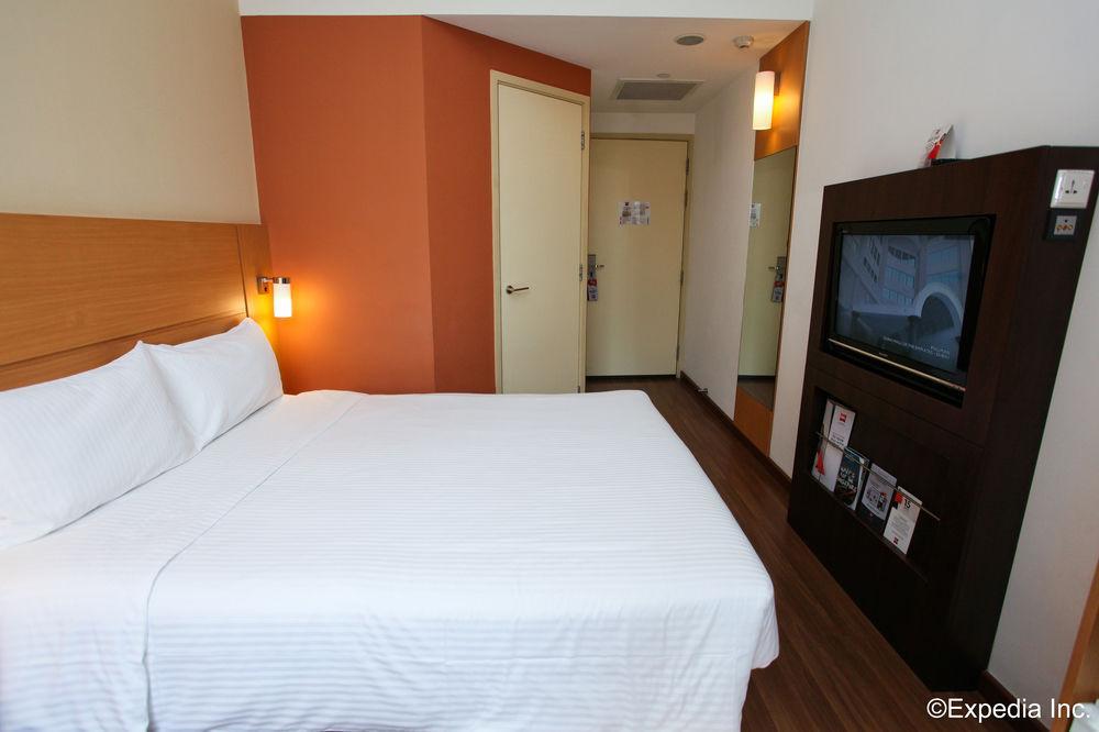 Ibis Novena 3*