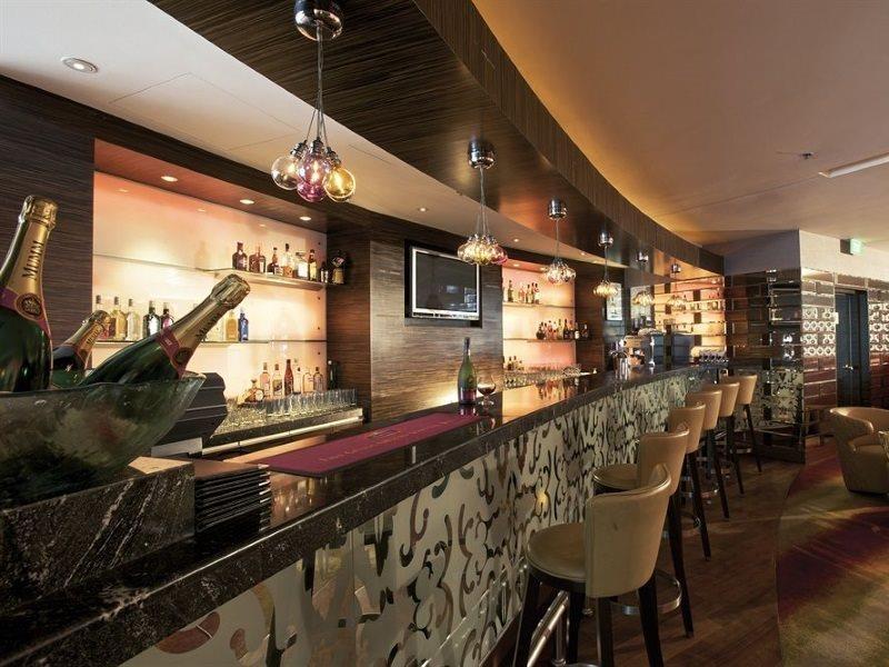 Hotel Novotel On Kitchener 4*