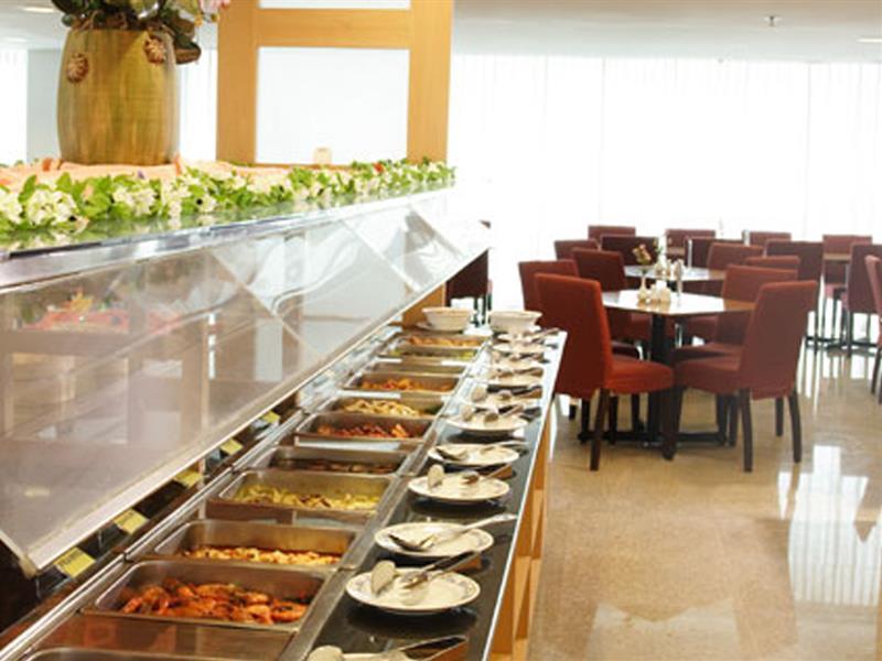 Hotel Royal Queens 4*