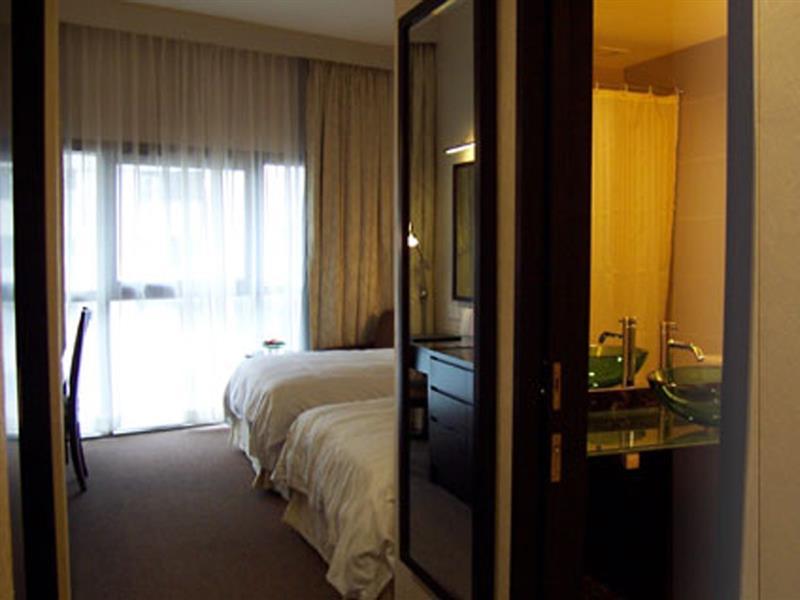 Hotel Royal Queens 4*