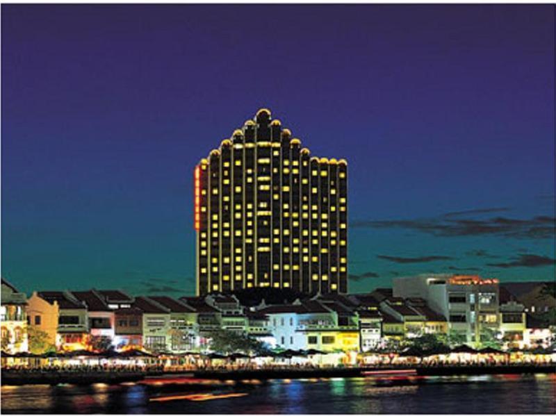 Hotel Furama Centre 4*