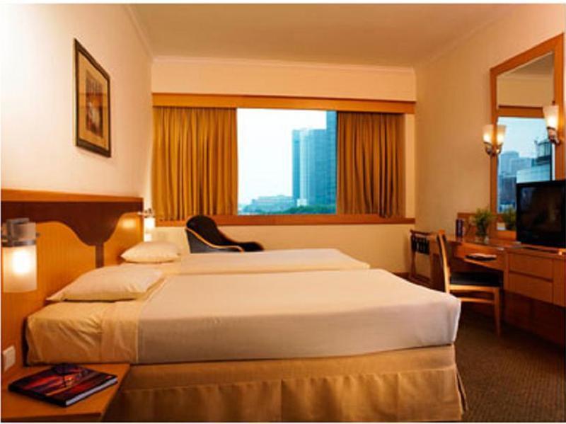 Hotel Furama Centre