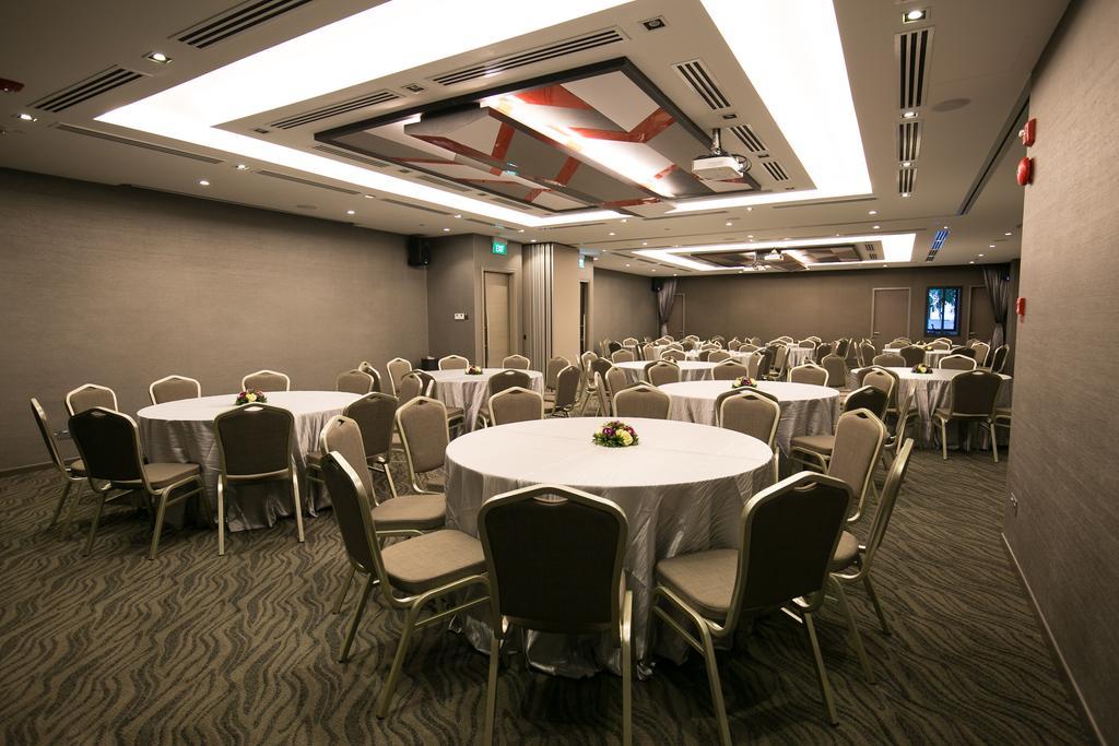 Metropolitan Ymca 4* Singapore