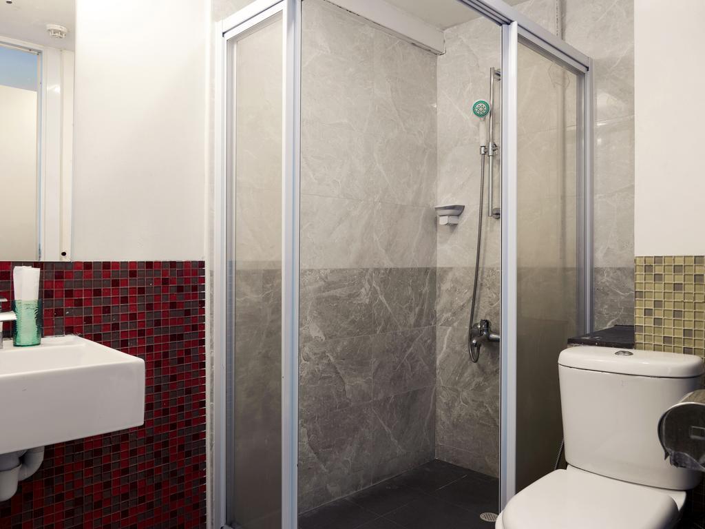 Hotel Reddoorz Near Mustafa Center Singapore