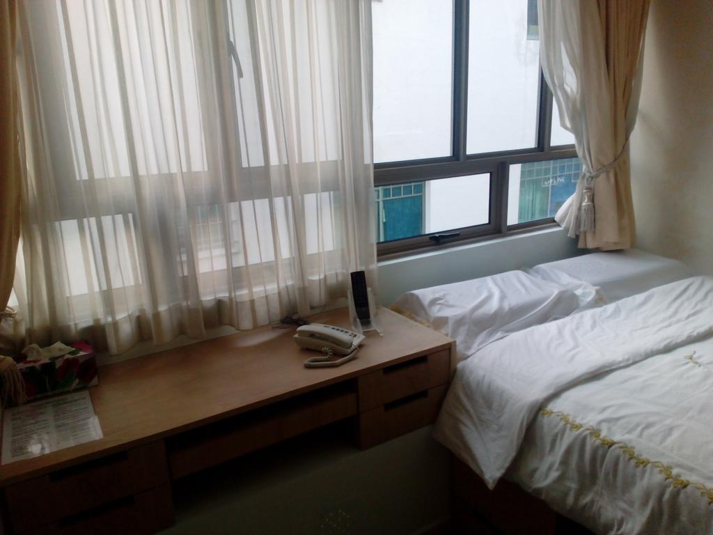 Jayleen Clarke Quay Hotel Singapore