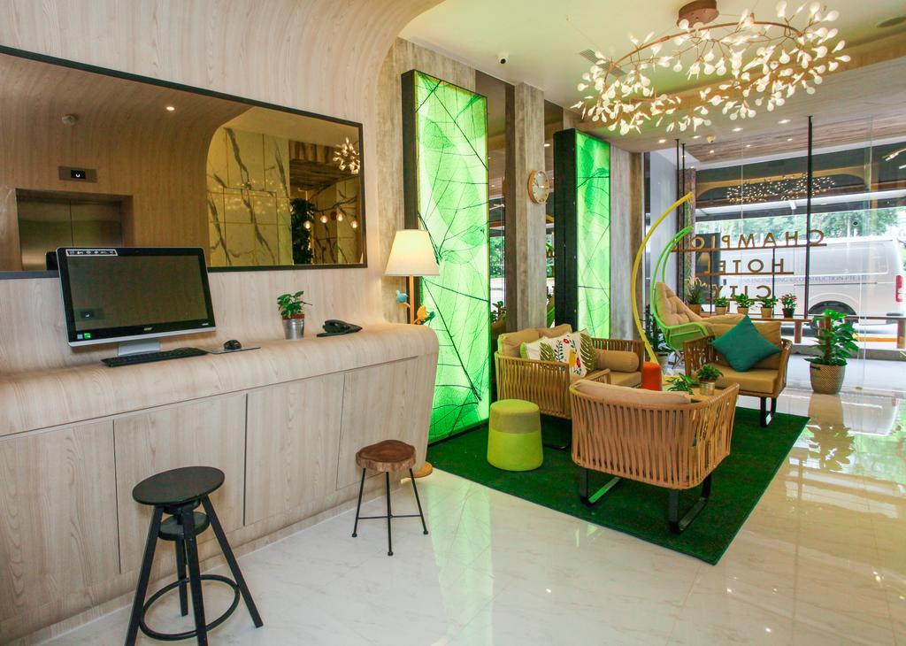 Hotel Champion 3*