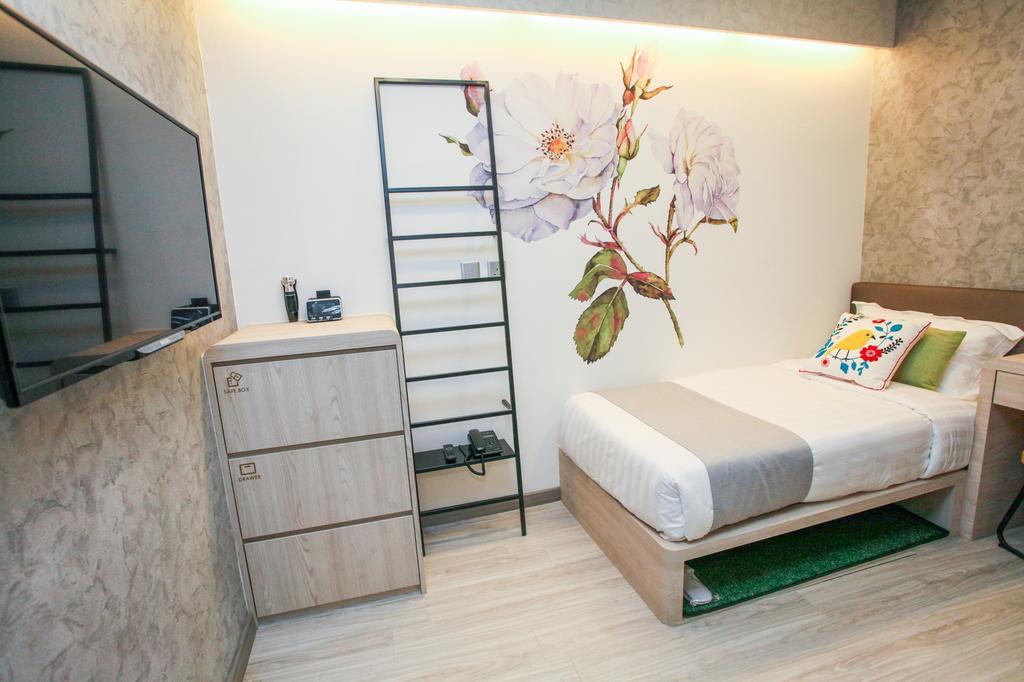 Hotel Champion