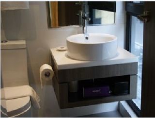 Aqueen Kitchener Hotel 3*