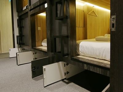Cube Boutique Capsule Hotel