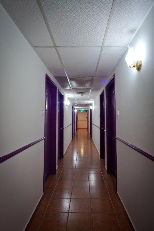 Yaju Hotel 2*