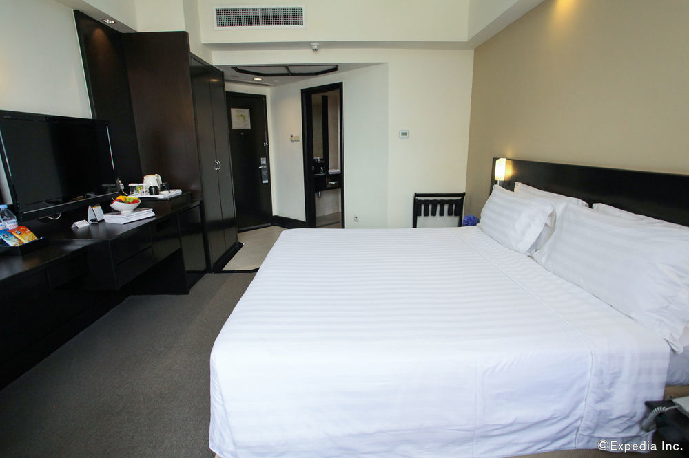 Hotel Furama Centre