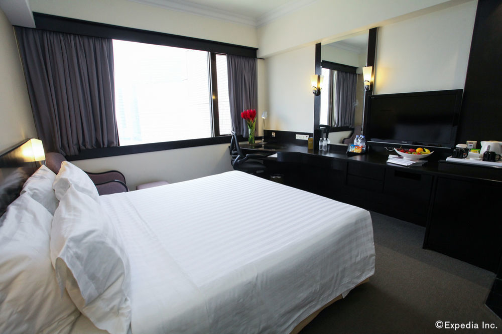 Hotel Furama Centre 4*
