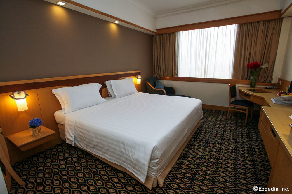 Furama Centre Hotel Singapore