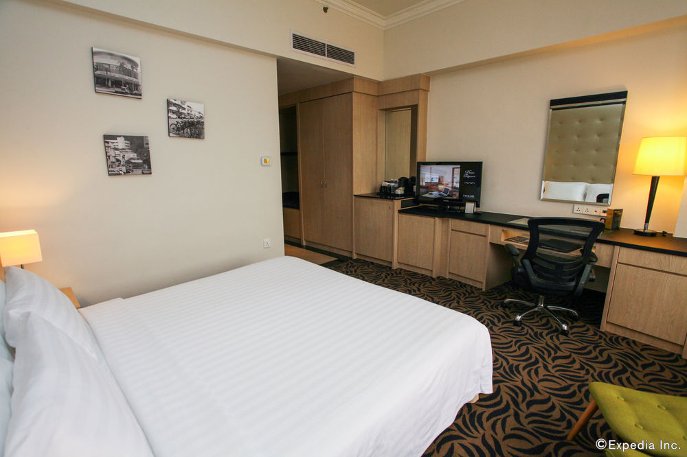 Furama Riverfront Hotel Singapore